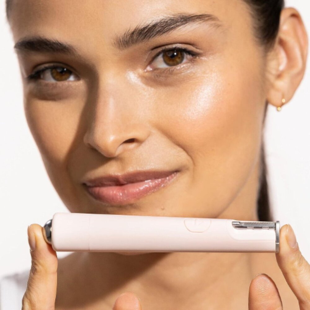 NIB DERMAFLASH Mini Sonic Touch-Up Wand Precision Peach Fuzz Removal Device - Picture 3 of 7